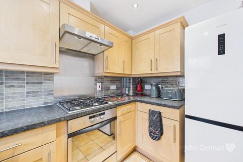 3 bedroom semi-detached house for sale, Broadbent Close, Darwin Park, Lichfield