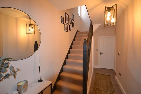 3 bedroom semi-detached house for sale, Eccleston Crescent, Romford
