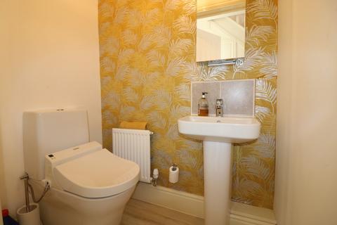 5 bedroom detached house to rent, Frankland Drive, Cottingham