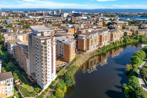 Porto House, Penstone Court, Chandlery Way