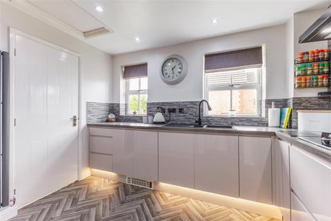 3 bedroom detached house for sale, Clyde Avenue, Evesham WR11