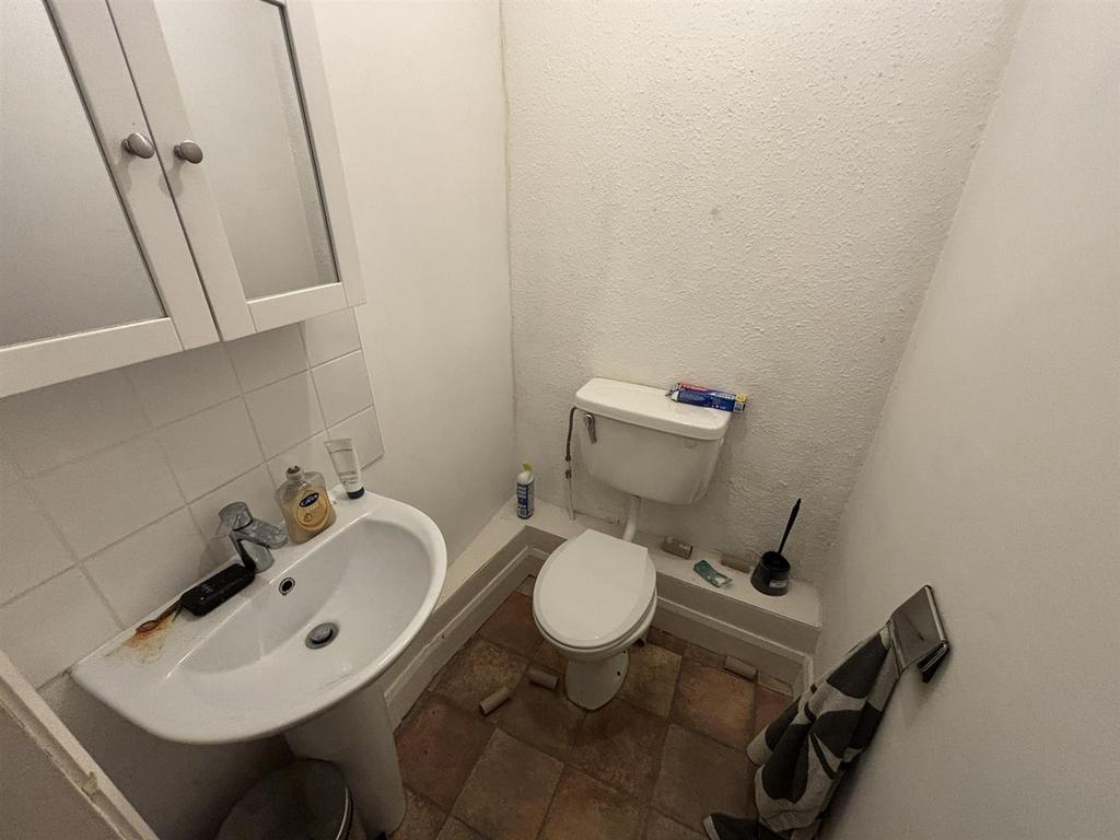 Wc 2