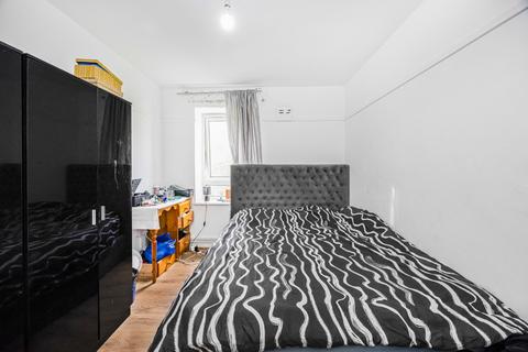 3 bedroom apartment for sale, Limborough House, Thomas Road, London, E14