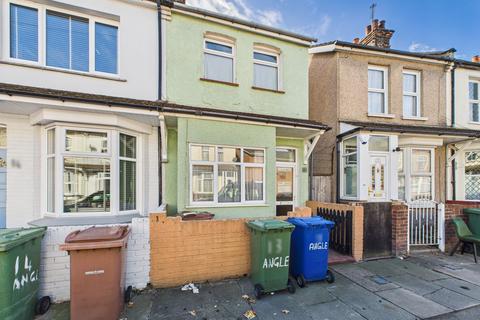 2 bedroom end of terrace house for sale, Angle Road, Grays, RM20