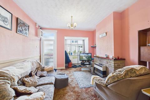 2 bedroom end of terrace house for sale, Angle Road, Grays, RM20