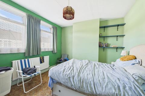 2 bedroom end of terrace house for sale, Angle Road, Grays, RM20