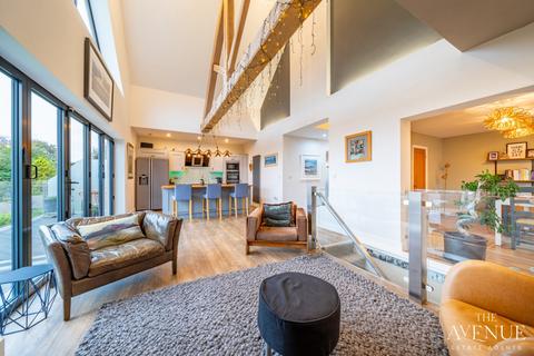 undefined, Incredible property with the most stunning views at 6 Catterley Hill NG3 7AR