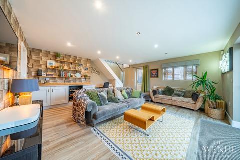undefined, Incredible property with the most stunning views at 6 Catterley Hill NG3 7AR