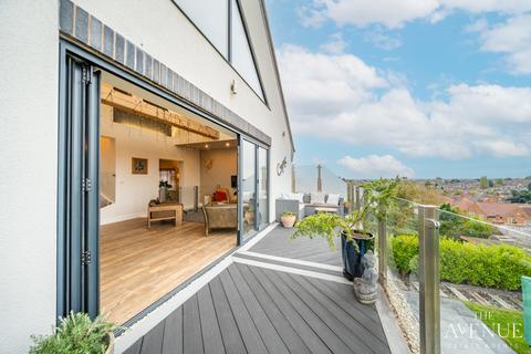 undefined, Incredible property with the most stunning views at 6 Catterley Hill NG3 7AR