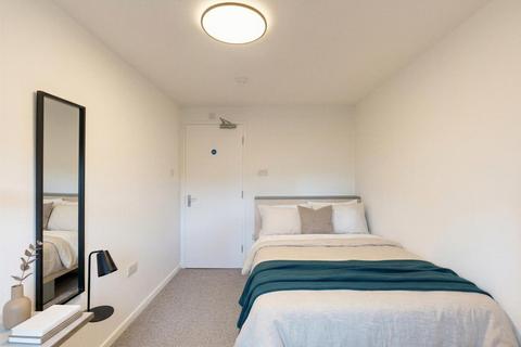 4 bedroom flat to rent, Leazes Parade Holland Drive, Newcastle NE2