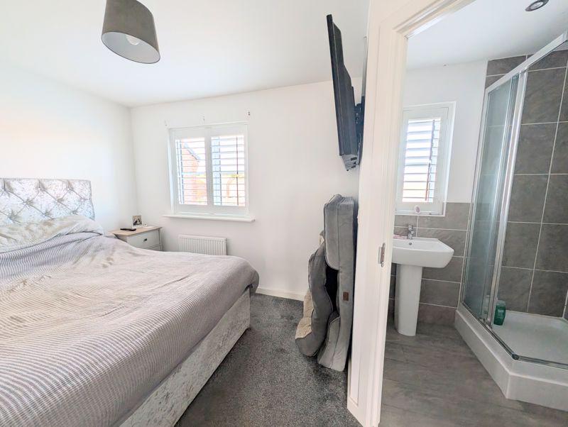 Bedroom and en-suite