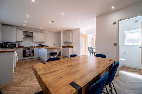 3 bedroom property for sale, Lupin Farm Barn, Alrewas Road, Burton-On-Trent, DE13 7HP