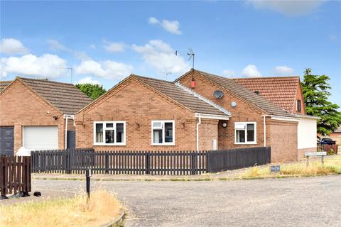 4 bedroom bungalow to rent, Hawthorn Walk, Beck Row, Bury St. Edmunds, Suffolk, IP28
