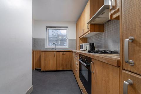 3 bedroom apartment for sale, Senior Street, London