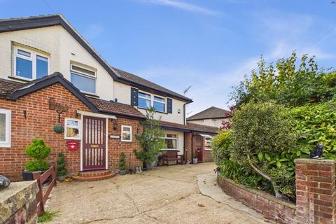 3 bedroom semi-detached house for sale, Birch Avenue - Caterham