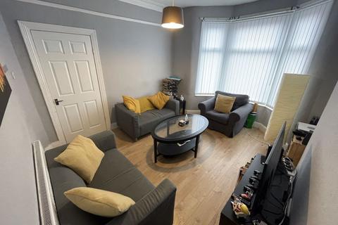 undefined, one bedroom available in a 4 Bed Student House Share, L15