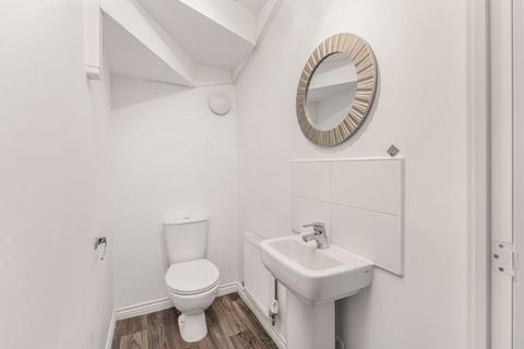 undefined, Songthrush Road, Banbury - No onward chain
