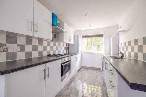 undefined, Newton Close, Langley