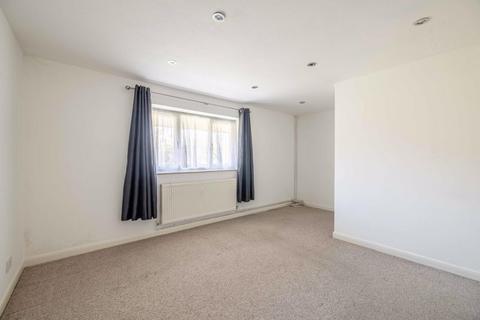 undefined, Newton Close, Langley