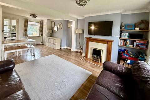 undefined, Hamstreet