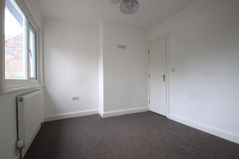 2 bedroom flat to rent, Werrington Road, Stoke-on-Trent