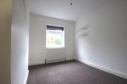 2 bedroom flat to rent, Werrington Road, Stoke-on-Trent