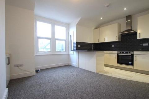 2 bedroom flat to rent, Werrington Road, Stoke-on-Trent