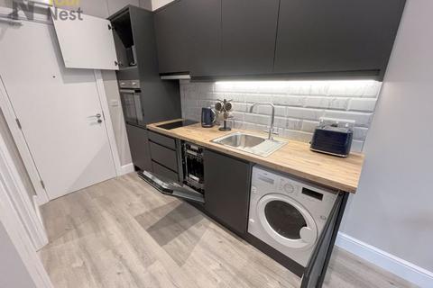 Studio to rent, Apartment 4, Centaur House, Great George Street Leeds, LS1 3LA