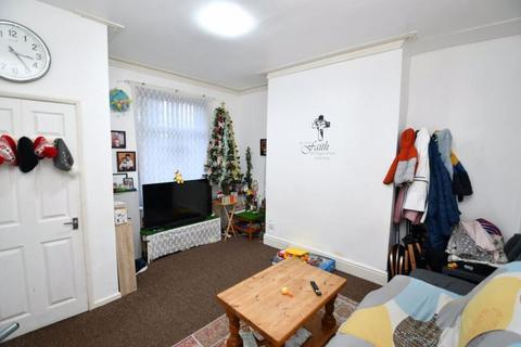 2 bedroom terraced house to rent, Ivy Street, Manchester