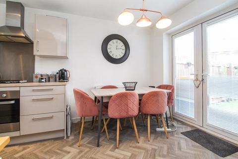 3 bedroom semi-detached house for sale, Wooding Way, Bedford MK45