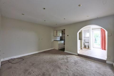 2 bedroom end of terrace house for sale, Platt Lane, Wigan WN1