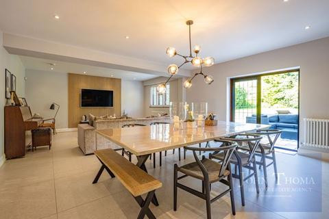 25 Chigwell Rise, Chigwell, IG7 6AQ