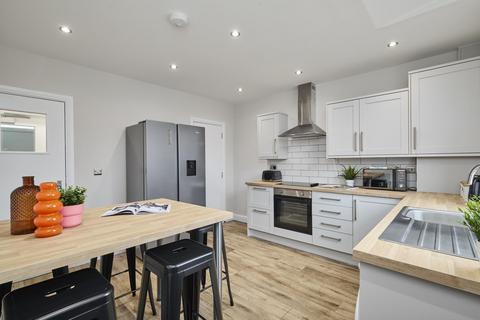 Burley Lodge Road, Leeds LS6