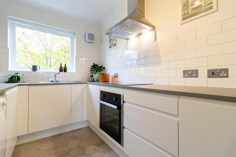 undefined, Theresas Walk, South Croydon, CR2 0AU