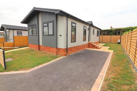 2 bedroom park home for sale, Totternhoe LU6