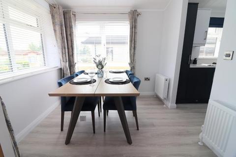 2 bedroom park home for sale, Totternhoe LU6