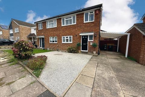 Alfriston Close, Stopsley, Luton, Bedfordshire, LU2 8QZ