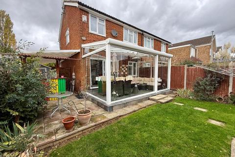 undefined, Alfriston Close, Stopsley, Luton, Bedfordshire, LU2 8QZ