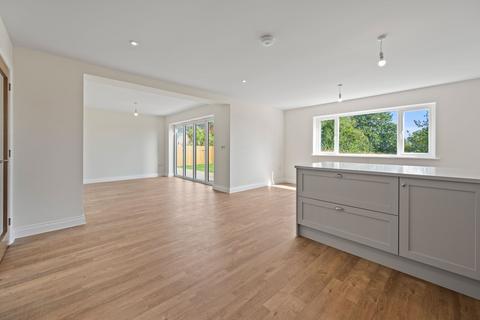 undefined, Main Street, Watford, NN6