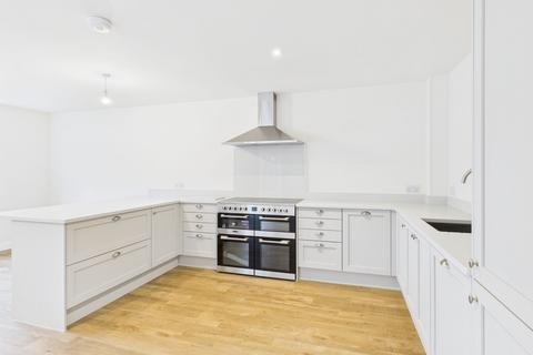 4 bedroom detached house for sale, Main Street, Watford, NN6