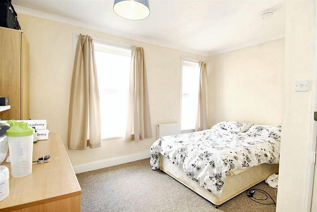 Bedroom 4.jpeg
