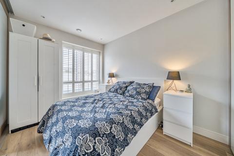 undefined, Regatta Lane, Hammersmith, W6