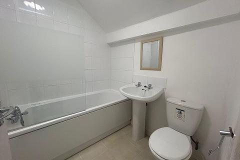 2 bedroom flat to rent, 2 Lockyer Road, Plymouth PL3