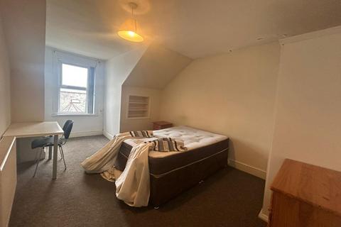 2 bedroom flat to rent, 2 Lockyer Road, Plymouth PL3