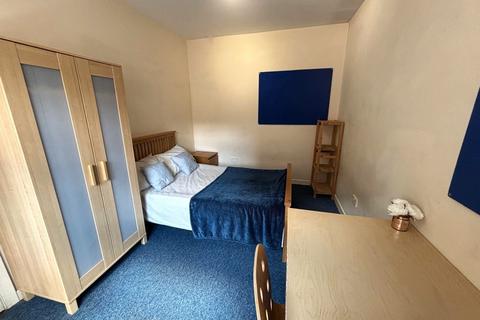 3 bedroom house share to rent, 33a Cemetery Avenue, Sheffield