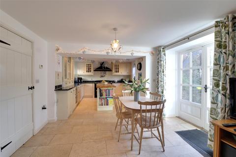 4 bedroom end of terrace house for sale, Castle Street, Great Torrington, Devon, EX38