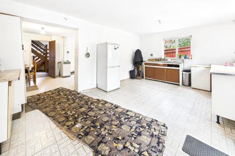 undefined, Swan Lane, Burford OX18