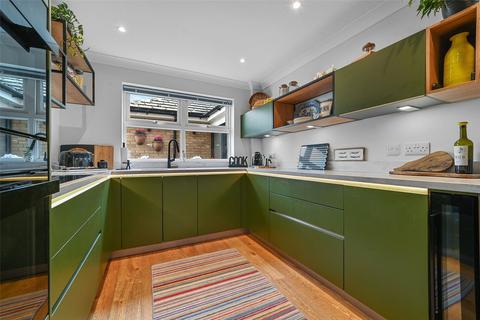 4 bedroom detached house for sale, Thaxted Road, Saffron Walden, Essex, CB11