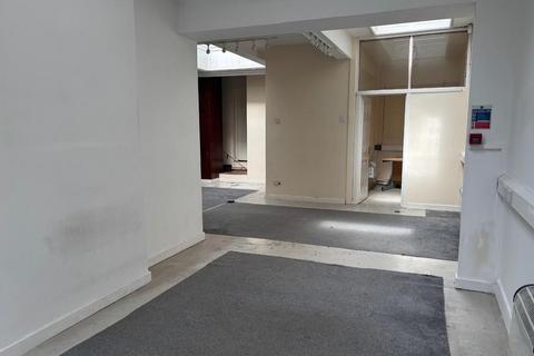 Post office to rent, 56 Rhosmaen St Llandeilo SA19 6HA