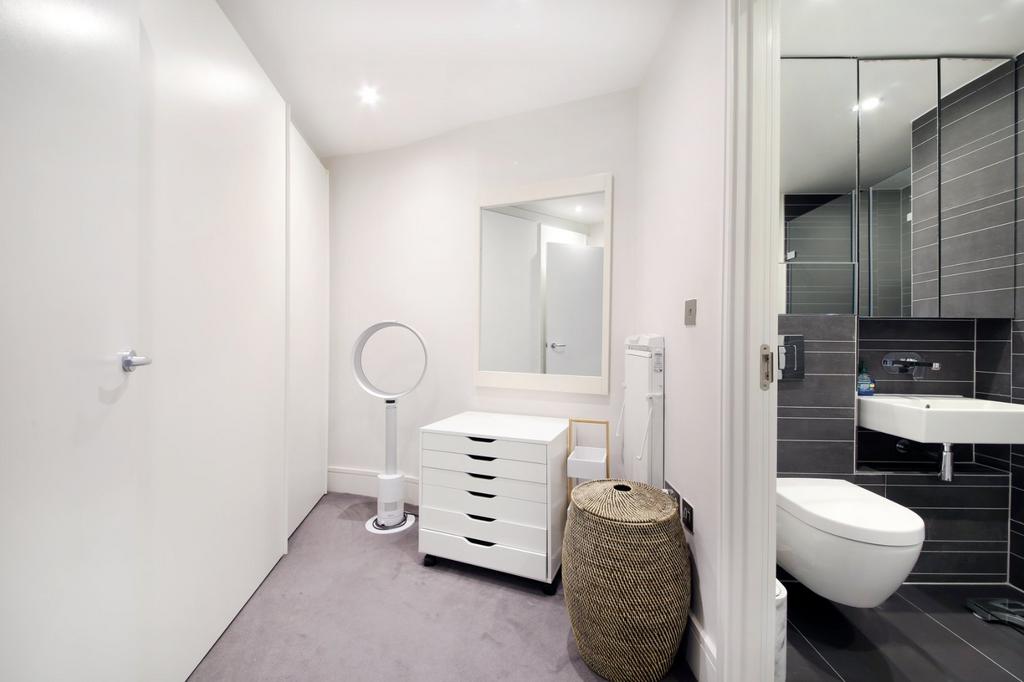 Walk-In Wardrobe